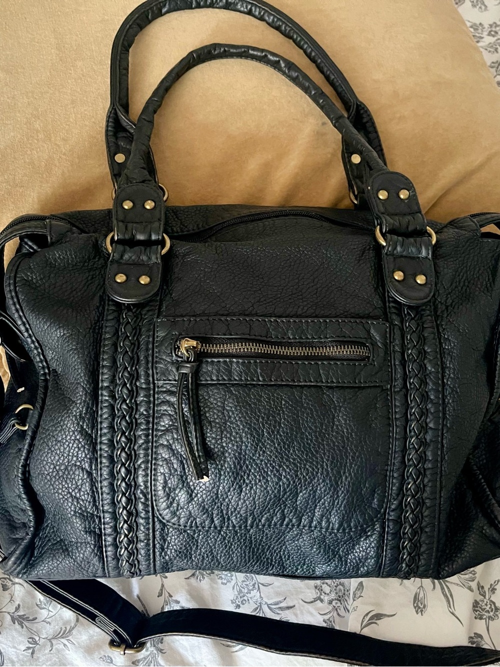 Black Women's faux Leather Tote roomy Handbag